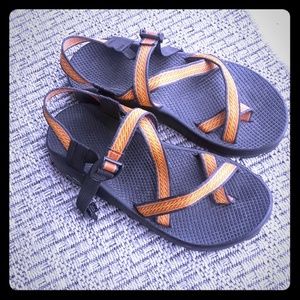 Mens Chacos! Size 10! Black and orange!
